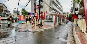 bán nhà bạch mai thông 4 lối, ô tô cách 5 nhà, view chợ, ngõ thoáng mát, nhỉnh 8 tỷ.