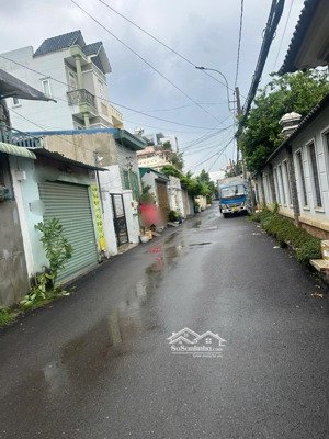 bán nhà 2tầng 40m2 đối diện khang điền mt đường thông -ngay dương đình hội -phước long b-4,8 tỷ