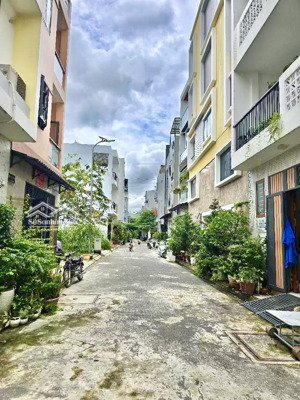 hẻm xe hơi khu phân lô cao tầng cạnh aeon tân phú, 3 tầng 4pn- chỉ 5.2t còn tl.