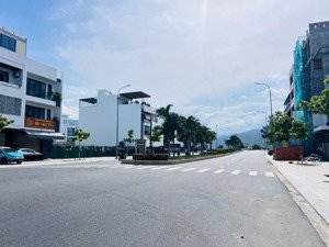 hạ mạnh bán gấp lô mặt tiền kinh doanh số 22 rộng 35m kđt vcn phước long 1 giá 8tỷ550