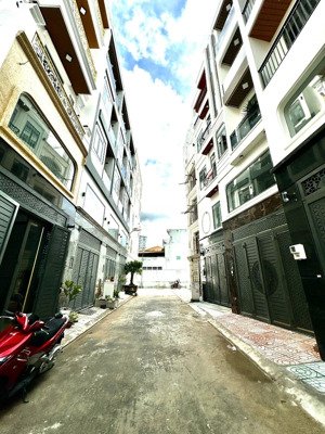 kdc mã lò, ngay bv đa khoa bình tân, ủy ban p.btđ, sát kdc tên lửa, 64m2- 4x16-5pn - giá 7.99 tỷ