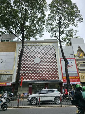 bán nhà siêu vị trí mặt tiền đường 3 tháng 2, quận 10 , dt 5x24m , 3 tầng đúc , giá chỉ 46 tỷ