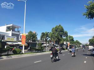  Cần bán căn nhà mặt tiền 23/10 – Tây Nha Trang, ngay Bệnh Viện Mắt 