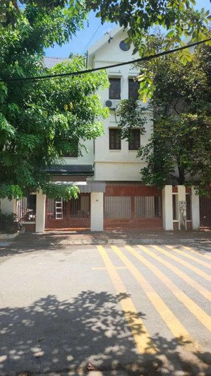 hạ 4 tỷ! bán gấp biệt thự đại mỗ 170m-4t-mt9m chỉ 30 tỷ- siêu tiềm năng