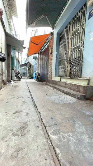 hẻm ô tô bán nr 2pn, 2wc, 28m2 tại phú thạnh, tân phú, 3,3 tỷ