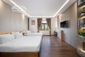 bán khách sạn 3 sao ngay biển phạm văn đồng, 150 tr/tháng, dt 200m2 (10x20m), giá 42 tỷ tl