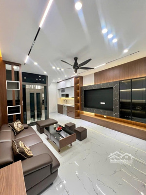 nhà mới ở xa la, hà đông, 39m2, 5 tầng thang máy,ngõ thông, rộng, tiện ích đầy đủ