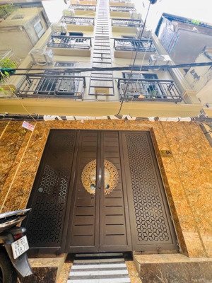 ccmn mỹ đình 8 tầng - vị trí vàng - ô tô đỗ cửa - ngõ thông kinh doanh - 16 phòng - dòng tiền 75tr/