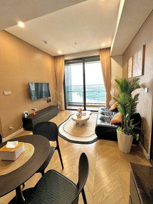 cho thuê căn hộ 2pn, 102m2 giá tốt tại city garden. lh: 