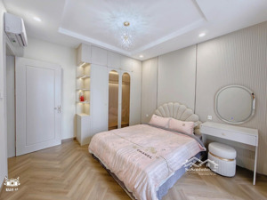 hàng hiếm căn 1 ngủ diện tích 53m2 tầng trung đẹp tòa t9 giá rẻ nhất thị trường lh 