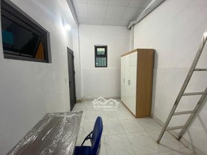 phòng ngõ 187 tân xuân(ngay gần cao đẳng giao thông trung ương 1).