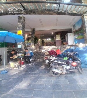bán tòa nhà rất đẹp, siêu mặt tiền 16m mặt phố trung kính to, 9 t x 288m2, vỉa hè rộng, chỉ 200 tỷ.