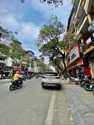 bán nhà mặt phố trần đại nghĩa 486m2, giá trên 200 tỷ