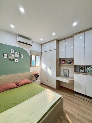 bán gấp căn hộ dịch vụ đường cổ nhuế, phạm văn đồng. dòng tiền 65tr/tháng. 15pnkk. 60m2*7t