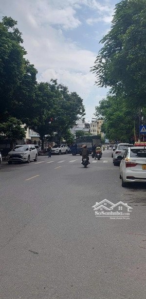 bán đất trâu quỳ, gia lâm, dt 188m, 10,5m, đường thông ô tô tránh, kinh doanh, giá 11,x tỷ.