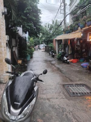 cho thuê nhà mặt tiền đường số 29, p cát lái q2, 10tr/th