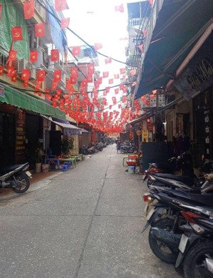 bán nhà mặt phố tại nguyễn tư giản, giá cực chất 13,5 tỷ, diện tích 67m2