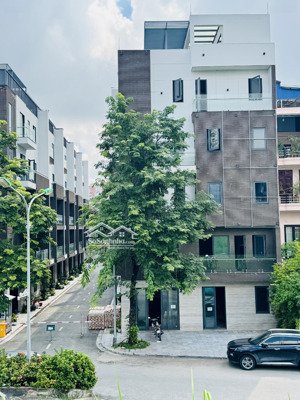 bán nhà 6 tầng mặt đường ngọc lâm - diện tích 80m2 - mặt tiền ngang 8m