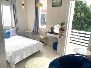 cần tiền bán nhanh khách sạn - full nội thất đẹp - đang hoạt động tốt