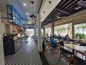 căn góc mặt tiền đường gò cát -phú hữu - q.9- ngay vòng xoay phú hữu - 180m2 - 18.9 tỷ