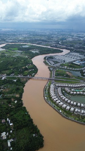 hot!!! khuôn đất biệt thự giá cực rẻ chỉ 16t/m2 (cn 2100m2) đối diện dự án the rivus tp.thủ đức