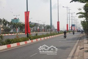 hẻm ô tô - sát mặt tiền - 7 x 13m - vuông a4 - tiện xây mới - phạm văn đồng - nhỉnh 9 tỷ