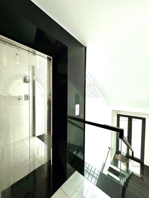 bán chdv hai bà trưng quận 1 - chợ tân định, nhà thờ tân định. full phòng thu nhập 680triệu/1 năm