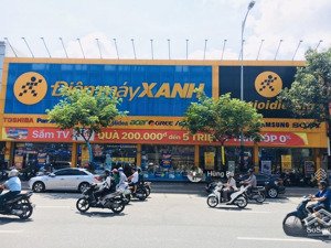 siêu khan hiếm! bán nhà mặt tiền bàu cát. dt: 20 x 40m - nhà cấp 4 - hđt: 190tr/th. giá 72 tỷ