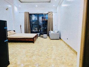 cho thuê căn hộ full nội thất có thang máy hoa lâm, long biên