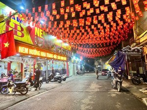 siêu vị trí-bán nhà lô góc ngọc lâm-long biên-35m2-4 tầng-8 tỷ-tiện ích bạt ngàn