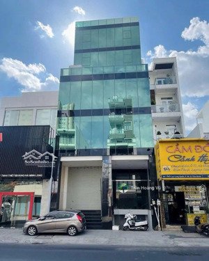 bán khách sạn mp đào tấn, doanh thu 2 tỷ/năm, dt 109m2 x 9 tầng, mt 10m