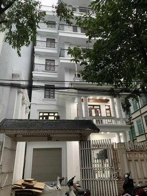 cho thuê nhà mới xây 5 tầng 170m²/sàn, 44 ngõ 178 giải phóng, thang máy, 240 nghìn/m2