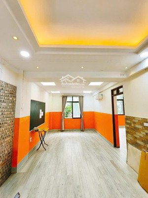 gia đình cần bán căn hộ 70m 2 ngủ kđt trung hòa nhân chính 