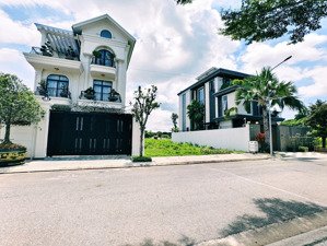 bán biệt thự phước sơn vũng tàu 261.8m2 giá chỉ 15.9 tỷ sổ hồng khu dân cư vip gần dự án sungroup