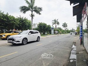 bán nhà tại tân sơn nhì, 75 m² 3 tầng chỉ 5.x tỷ ngay phố thương mại.