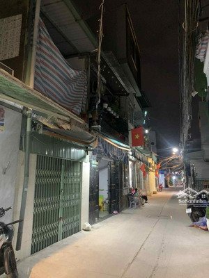 nhà mới thẳng 1 trục xe xh tới nhà -vừa ở vừa kd buôn bán-vài bước ra mặt tiền ht.phát-chỉ 4.25 tỷ