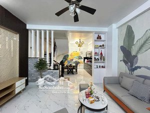 bán nhà mỹ đình giá 9.5 tỷ - 46m2 * nhà 5 tầng - gần kề ô tô đậu - gần bến xe mỹ đình. 4 phòng ngủ