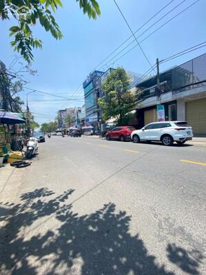 BÁN NHANH NHÀ MẶT TIỀN NÚI THÀNH – MẶT NGANG KHỦNG HIẾM CÓ – LÔ GÓC HOÀ CƯỜNG, HẢI CHÂU– GIÁ CHỈ 10,5 TỶ