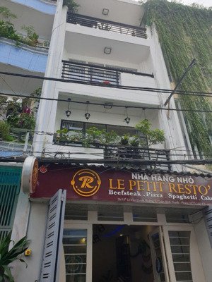 nhà hẻm xe hơi 6m 5 phút ra gần sân bay, khu văn phòng cao cấp, tiện ích đầy đủ, chỉ 12.6 tỷ