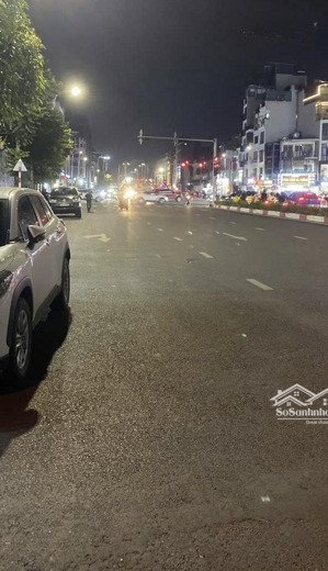 bán nhà lô góc phố hoàng như tiếp, 40m2, 6tầng, 8,86tỷ. ngõ xe tải thông