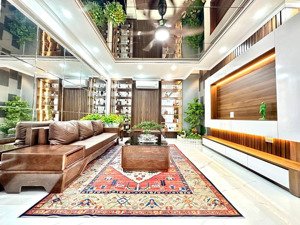 bán nhà kim mã - dt 55m * 5 tầng * 4.2m mặt tiền - thang máy - ô tô đỗ cử - kinh doanh - giá 15.3tỷ