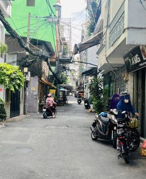 nhà đường ung văn khiêm 46,8m 4tầng nở hậu hẻm xe hơi giá chỉ 6tỷ