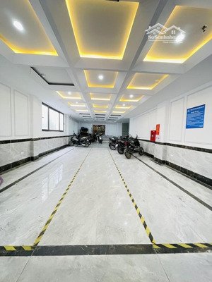 bán nhà góc 8 tầng 120m2 ngõ ô tô dòng tiền 180 triệu/tháng