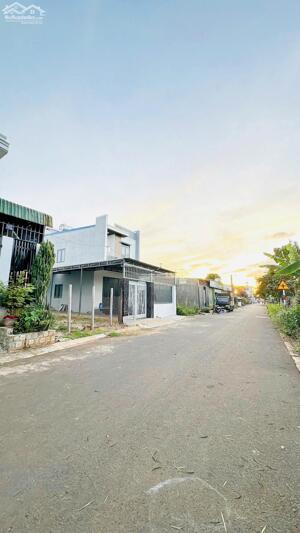 Lô TC 4*21m và 4,33*21m,Hẻm đg Nhựa Ynue,gần Chợ,gần Bệnh Viện Vùng