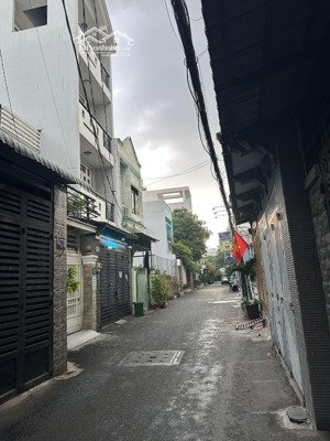 nr đường phạm văn chiêu 4.2x16m 69m2 đúc 3tầng kiên cố - cách mặt tiền 50m - sổ vuông - nhỉnh 6 tỷ