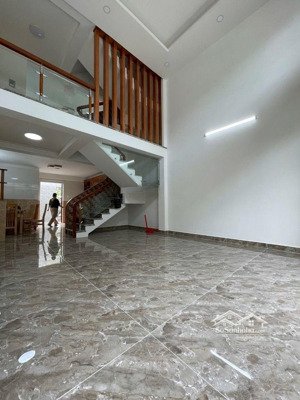 nhà mới 5 tầng, 76m2(5x15m). nở hậu. hxh thông đường lê đức thọ, p15, gò vấp. chỉ 8tỷ9.