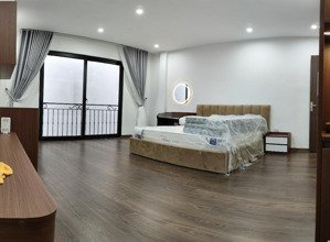 siêu hót nhỉnh 63 tỷ có ngay 75m mặt phố linh lang người nhật thang máy thông sàn phân lô kd