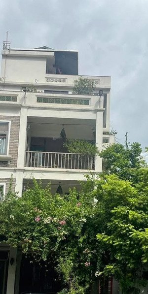 siêu phẩm biệt thự tây hồ 21 tỷ sổ nở hậu ở sướng cho thuê dòng tiền khủng