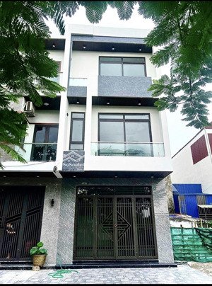 siêu hót mở bán nhà nguyễn huy tưởng, trầm cá