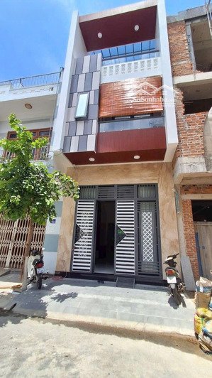 bán căn nhà mới full nội thất phước long.